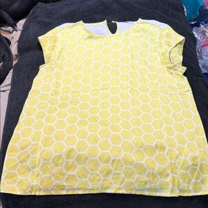 C Women's Yellow Hexagon Short Sleeve Top